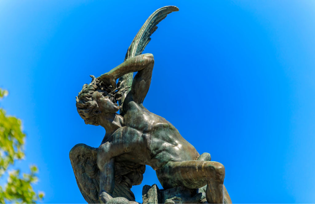 Fuente del Angel Caido